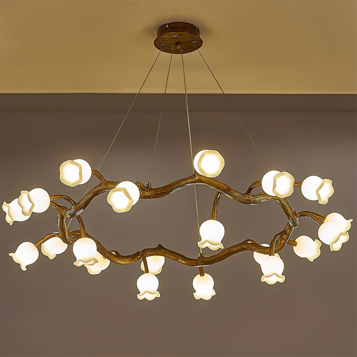Lustre Amélie Flowers, design branche organique avec lumières délicates en forme de fleur
