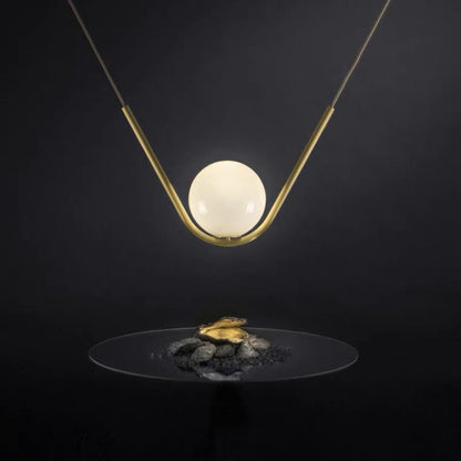 Suspension Orbe en Laiton et Verre Givré Élodie, Luminaire de Plafond Luxueux